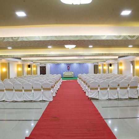 Nova Pride Hotel Hyderabad Exterior foto
