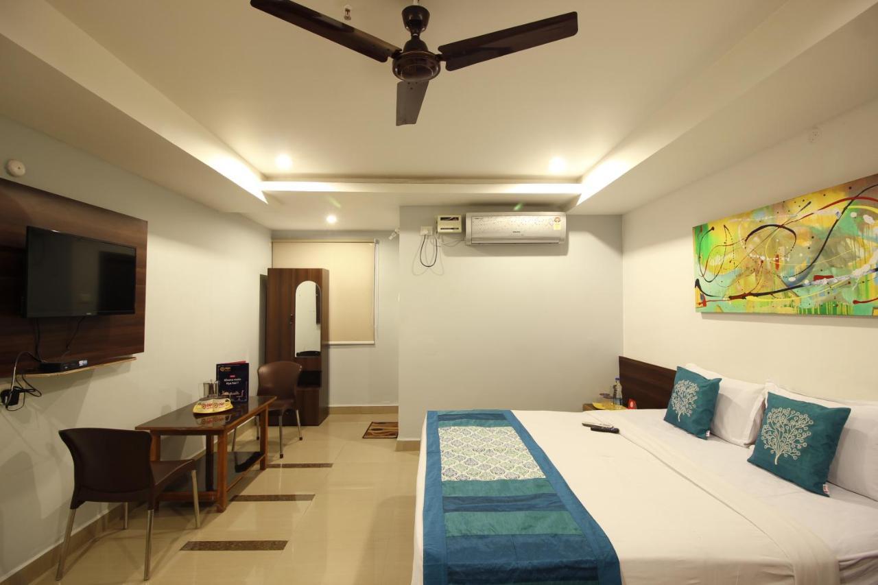Nova Pride Hotel Hyderabad Exterior foto